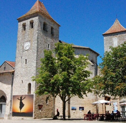 La place des Cornières