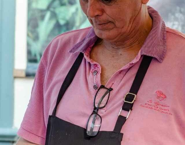 Abdel des Saveurs d'ici et d'ailleurs est installé à Moissac (82). Il propose ses spécialités orientales de tagines et couscous.