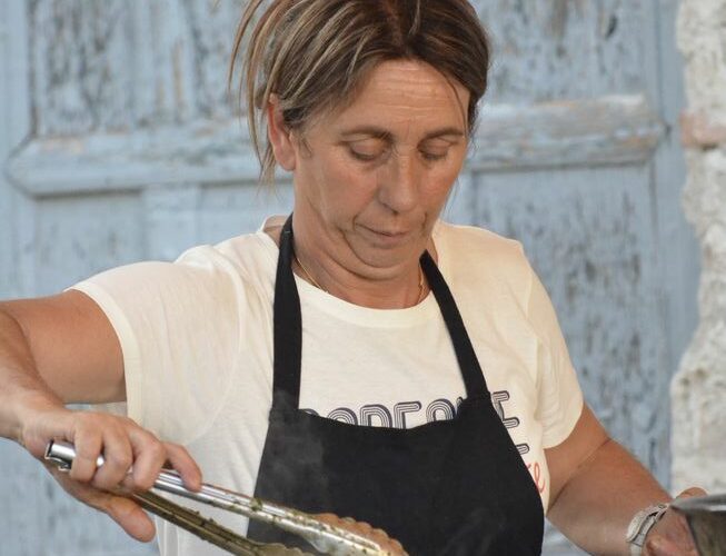 Jeannette Steinbach de Terre et Mer - J.S est installée à Malause (82) comme traiteur avec des spécialités à base de produits de la mer.