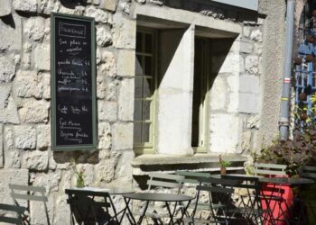 Façade Robyn & Oliver's Nest Lauzerte rue du marché à Lauzerte